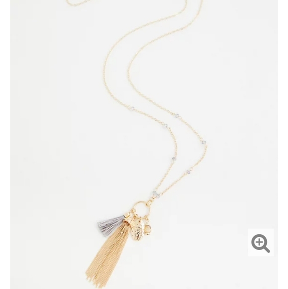 ✨ 2/$18  Torrid Gold Tone Tassek Necklace - Picture 2 of 4